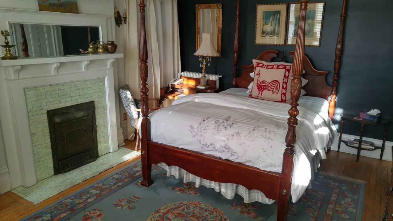 Ashbury House Bed & Breakfast Ottawa Bagian luar foto