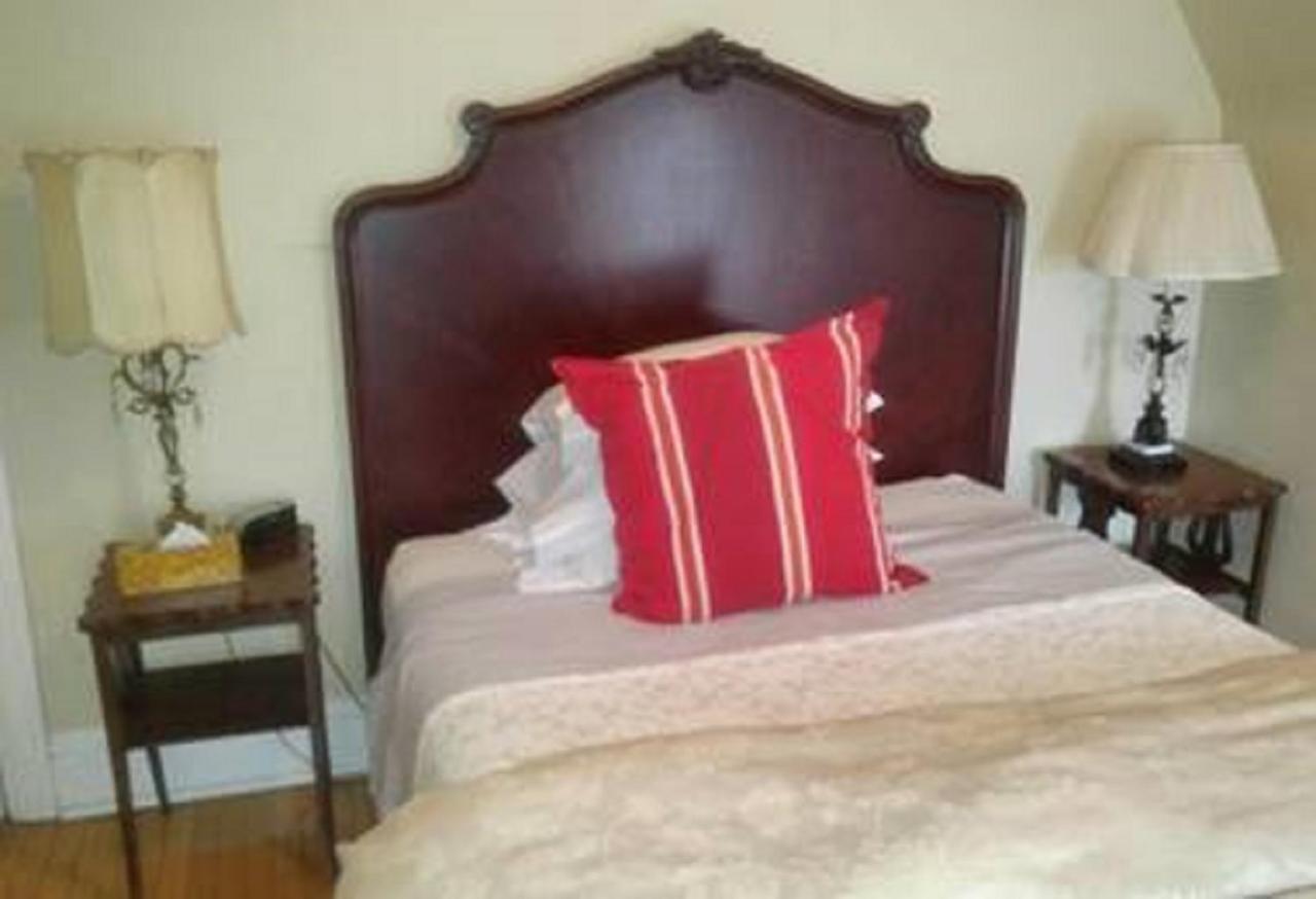 Ashbury House Bed & Breakfast Ottawa Bagian luar foto