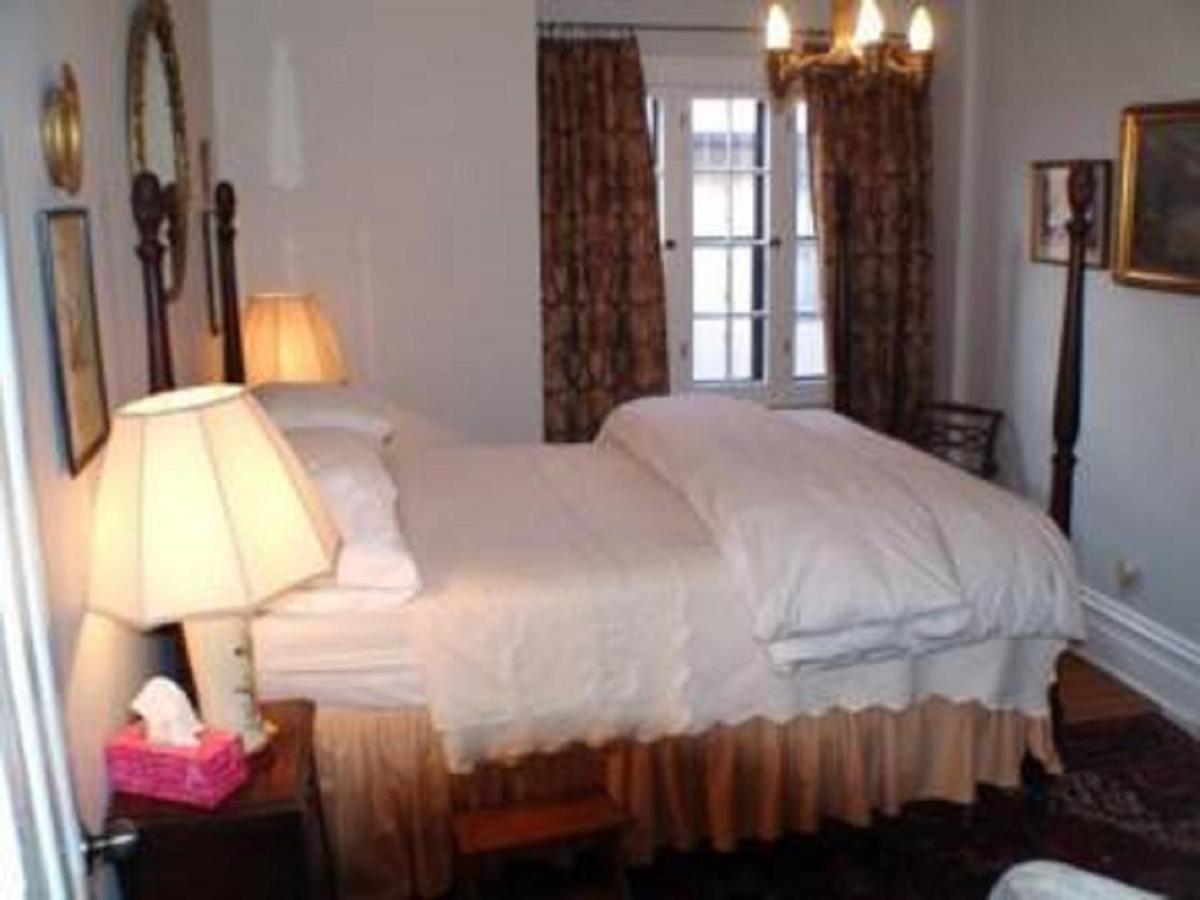Ashbury House Bed & Breakfast Ottawa Bagian luar foto